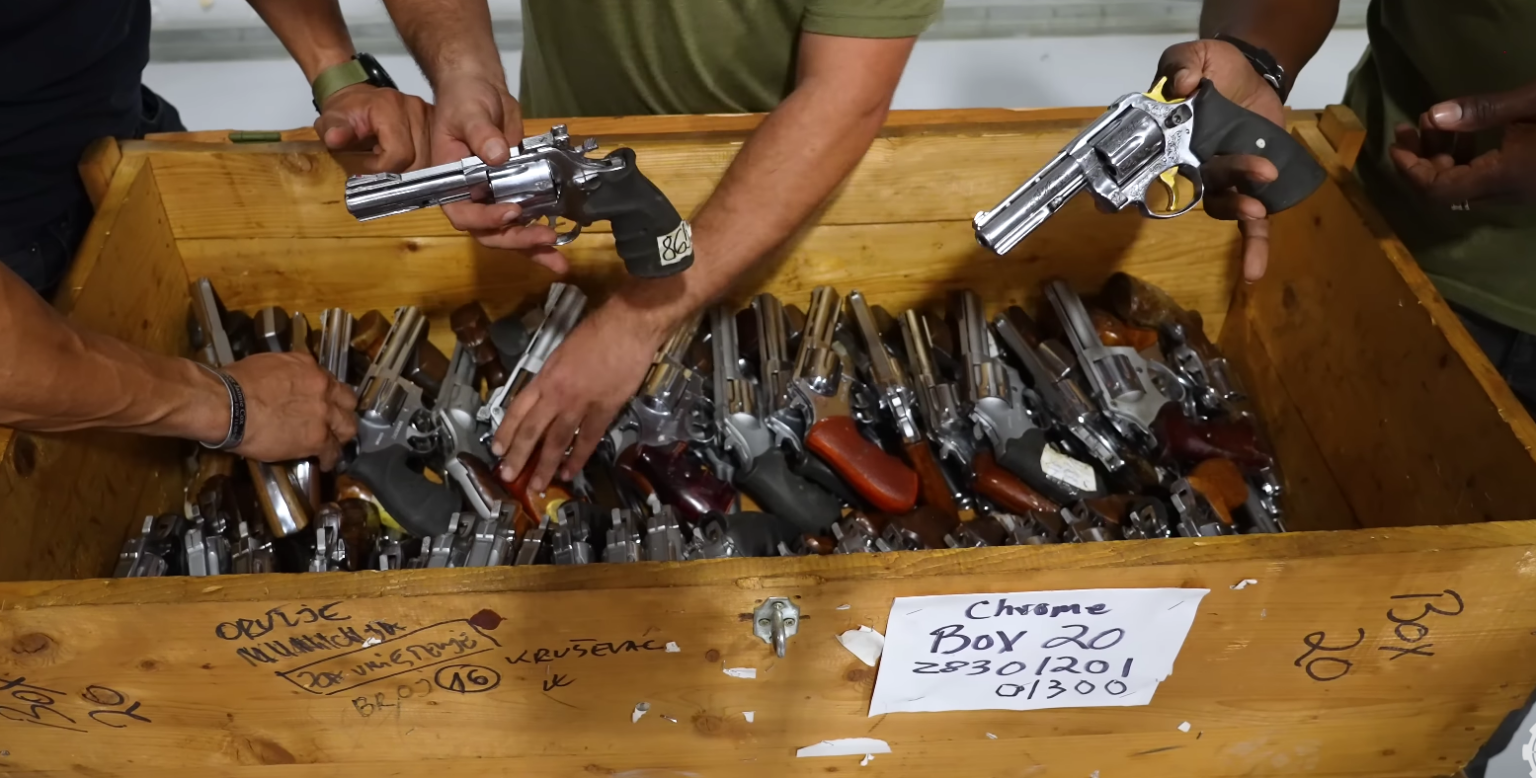 US YouTubers Selling Seized, Surrendered Guns from Serbian Police Stores US YouTubers Selling Seized, Surrendered Guns from Serbian Police Stores