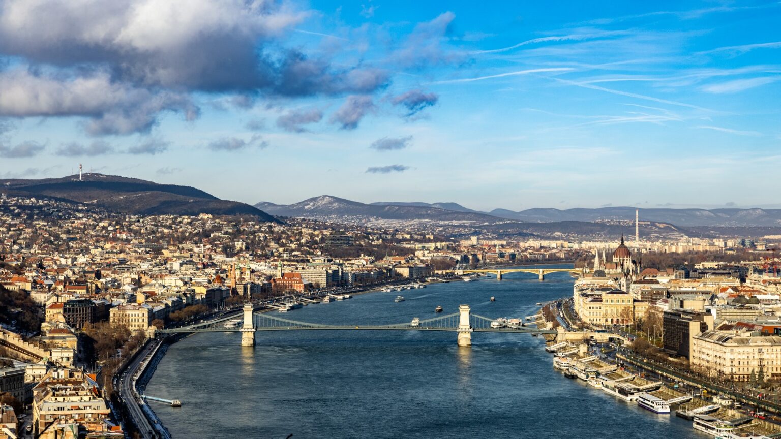 Minimum Wage Rises by 11 Per Cent as Social Benefits Also Increase