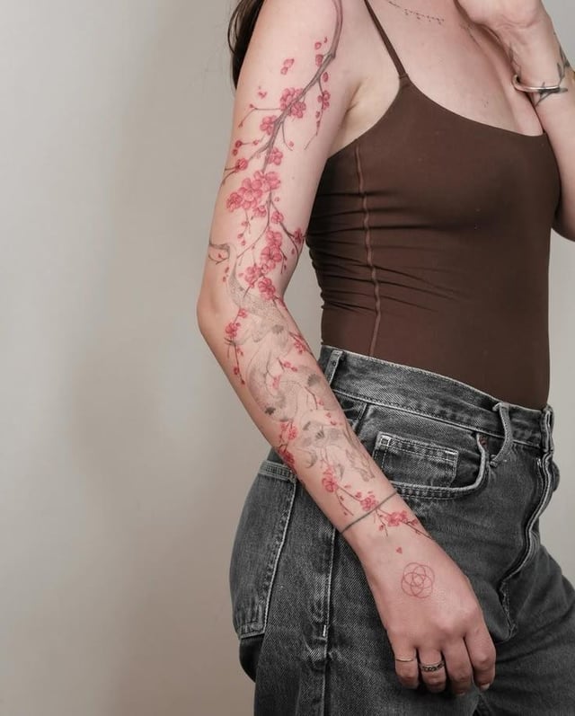 Colour/fineline tattoo Artist recommendations :)