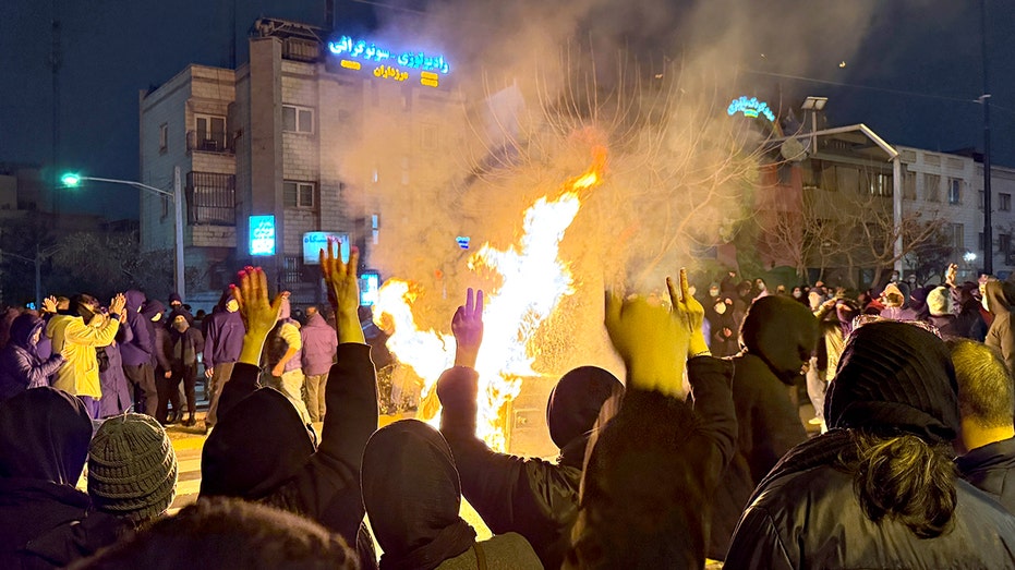 France condemns Iran protest crackdown, weighs satellite internet aid amid blackout