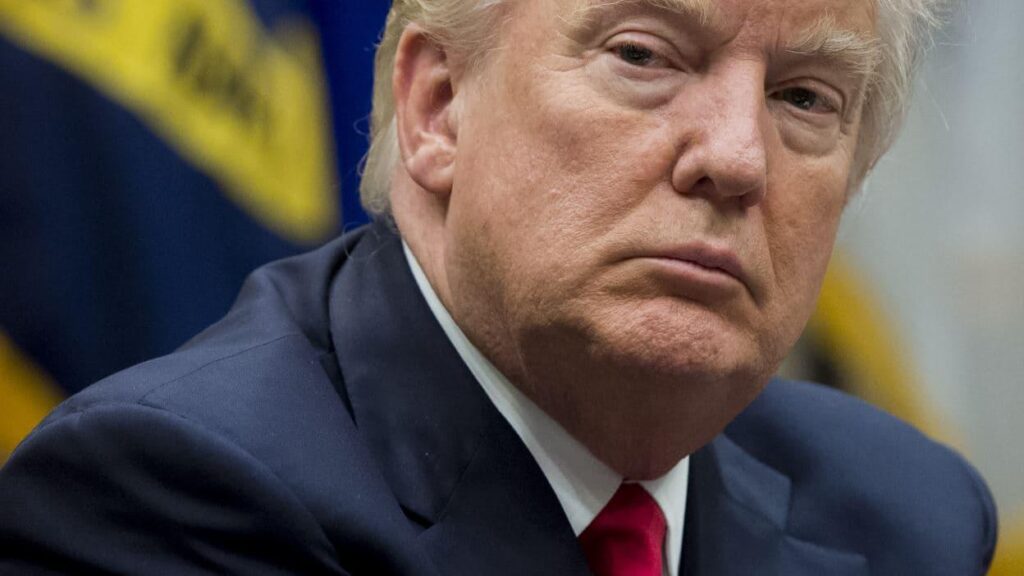 With 13,000 billion dollars in assets, Europe is the main creditor of the United States: the EU would (theoretically) have the means to destabilize American markets to put pressure on Trump