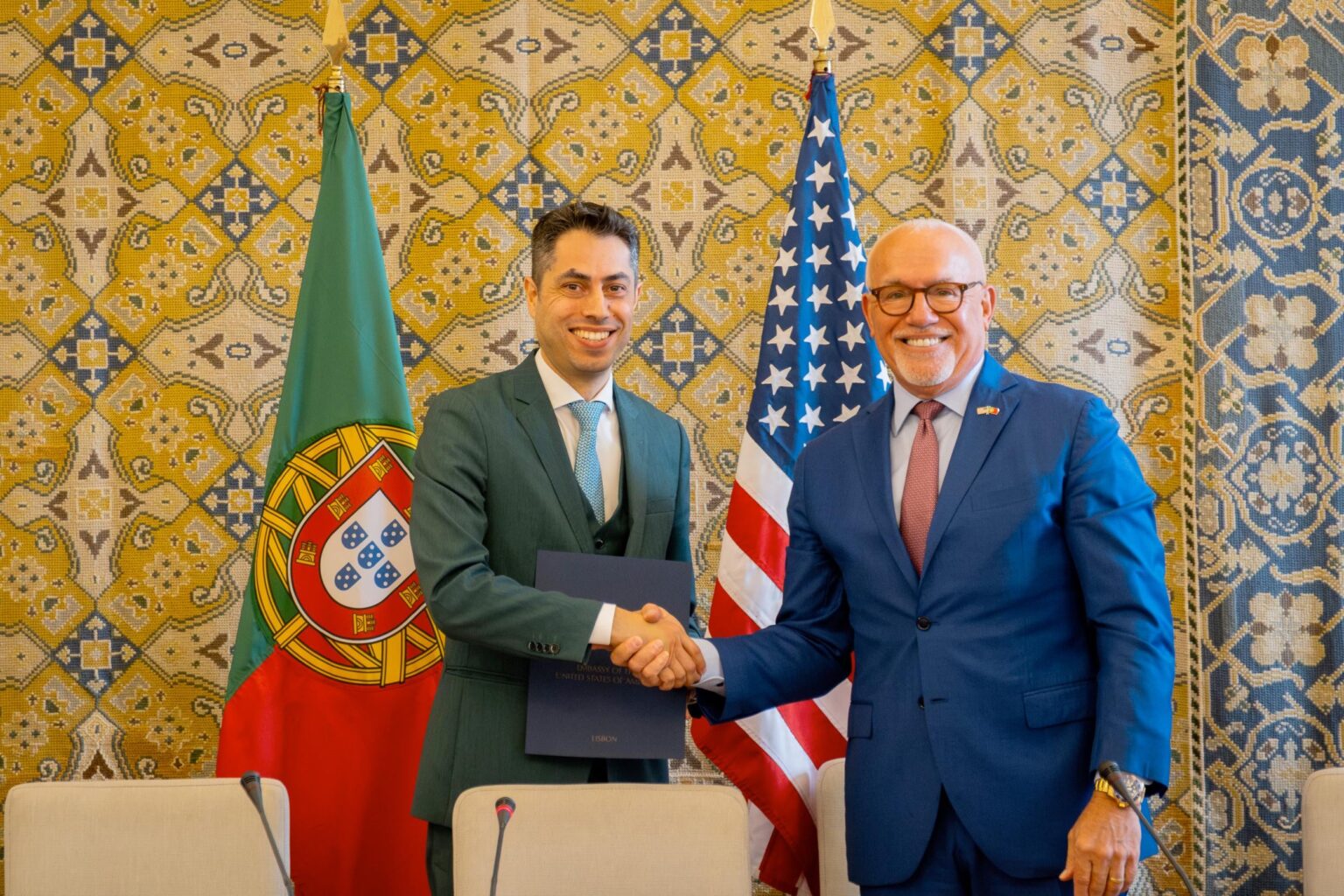 Portugal signs the Artemis Accords