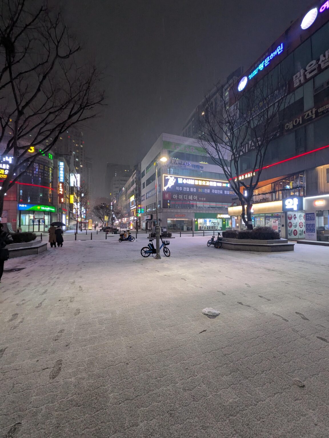 January snow in Bundang 분당 (Seoul metro)