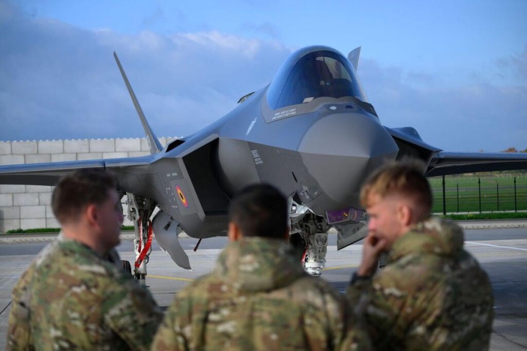 US warns they will send fighter jets into Canadian airspace if F-35 deal doesn’t go through