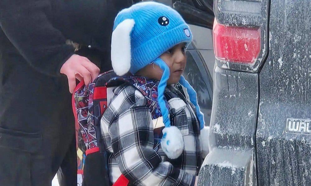 ‘Horrifying’: Outrage Erupts After ICE Detains 5‑Year-Old Kindergartener — Then Uses Him as Bait to Lure Family