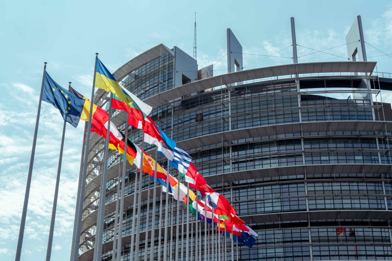 Lithuania seeks EU help in fight against smuggler balloons