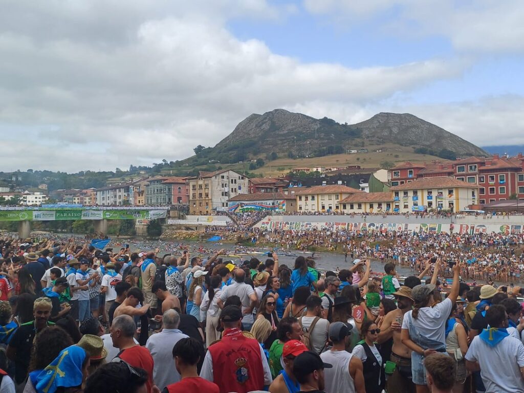 Canoe/canoe festival