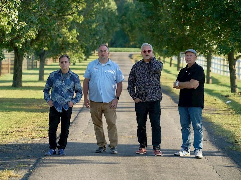 The Melancholy Kings Deliver Jangly Power-Pop Energy On The New Single "Victoria"