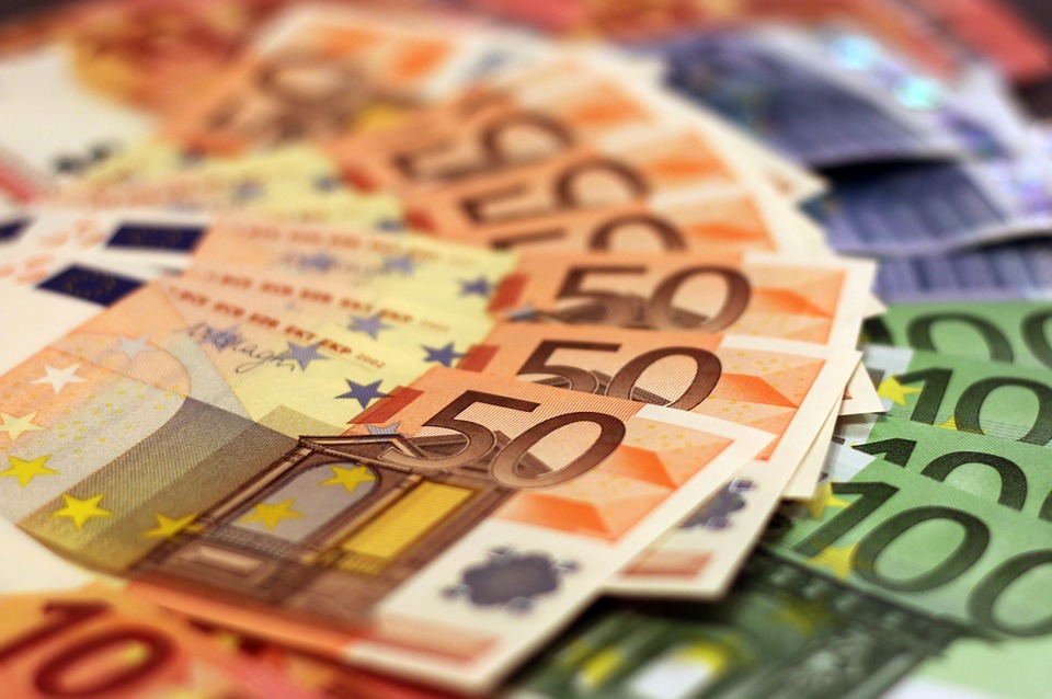 Bulgaria adopts the euro 