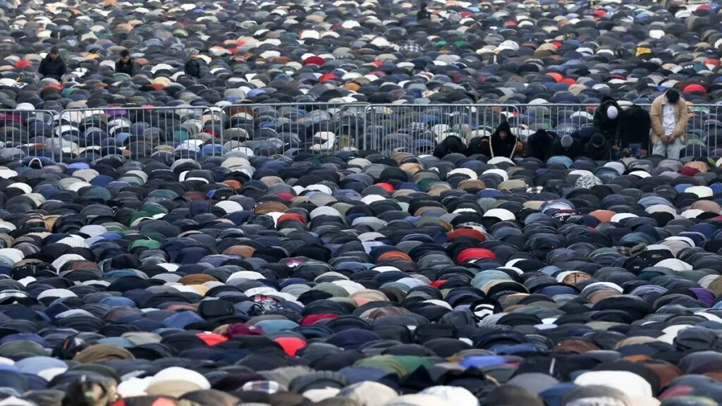 New report notes demographic and religious crisis in Russia