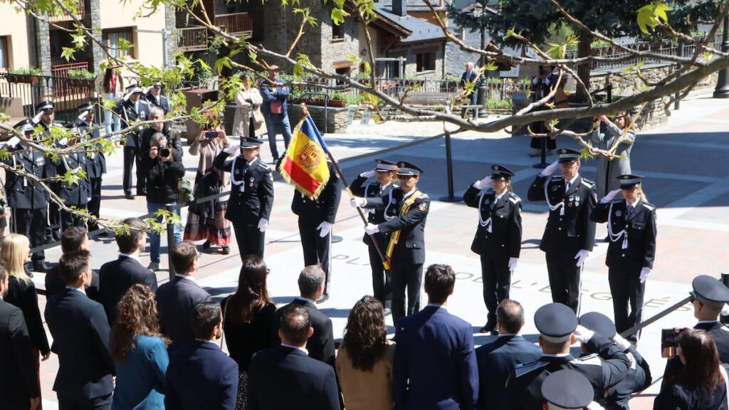 Circulation will increase the wages of urban Lauredians to avoid the loss of talent