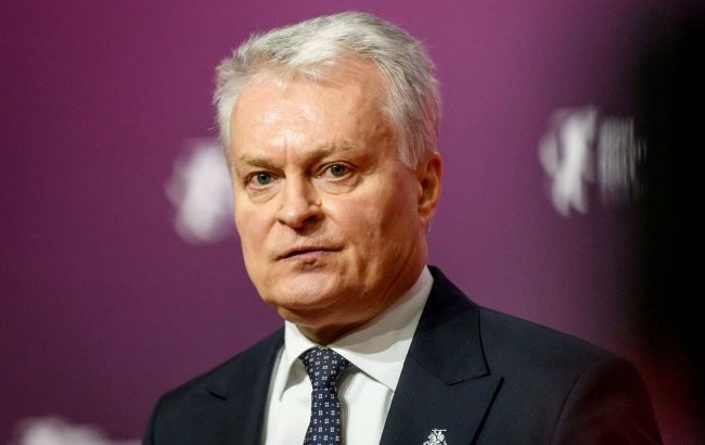 Lithuanian president explains how to resolve situation between US and Greenland