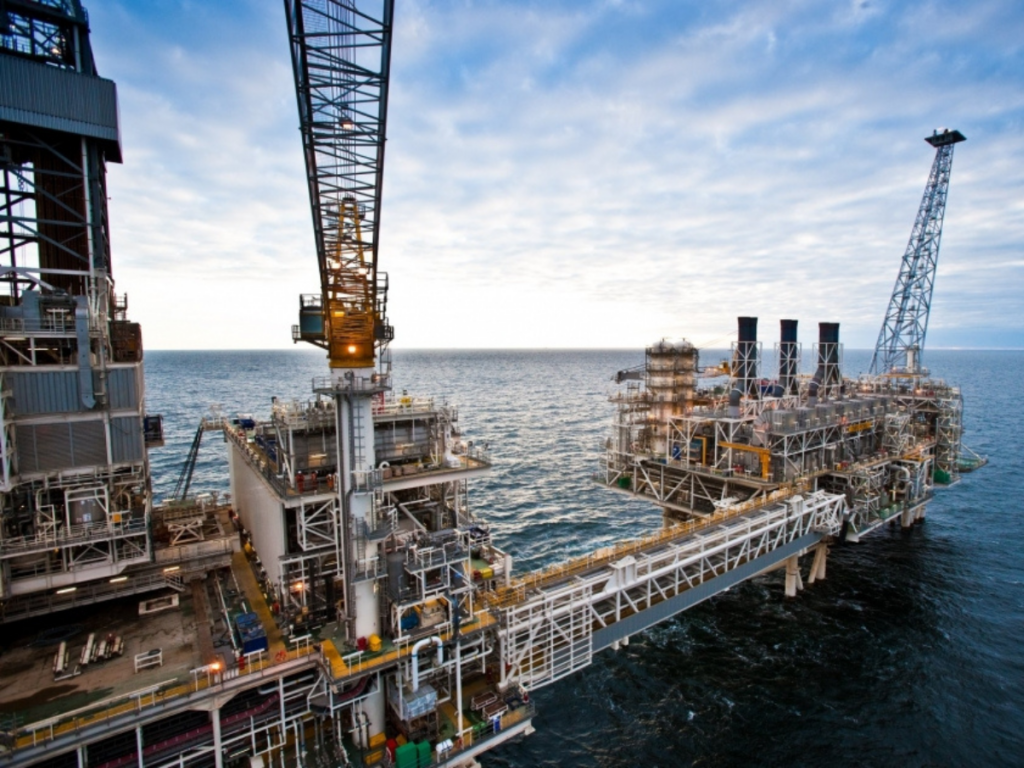Azerbaijan switches oil and gas extraction taxes to volume-based fixed rates