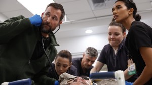 Noah Wyle and Supriya Ganesh star in 'The Pitt' Season 2