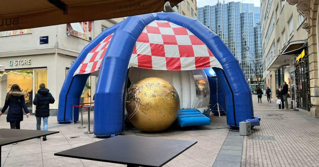 HRT organized a shameful raffle, forced citizens to humiliate themselves for money