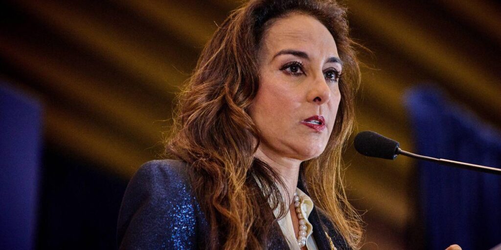 Top DOJ Officials Resign After Being Cut Off From Renee Good Killing Probe