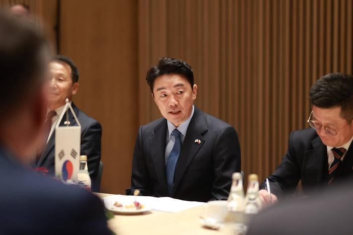 S. Korea's Presidential Chief of Staff Reveals Canada’s "Grand Bargain": Hyundai Plant Requested as Lever for Submarine Project