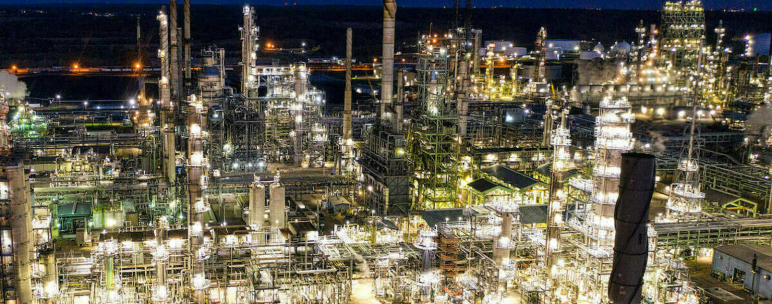 As fossil fuel use declines, experts urge planning and coordination to prevent chaotic collapse | News | Notre Dame News