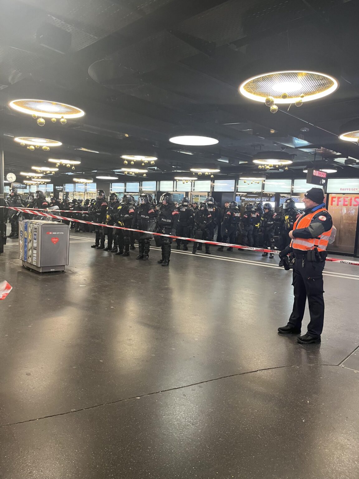 Bern CH, police for WEF demonstrators [OC]