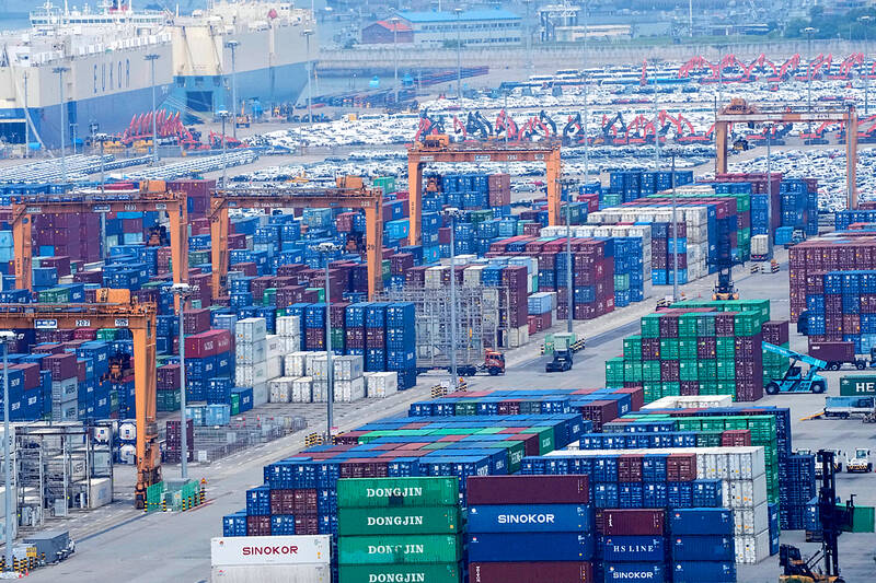 Chip exports drive record year for South Korea