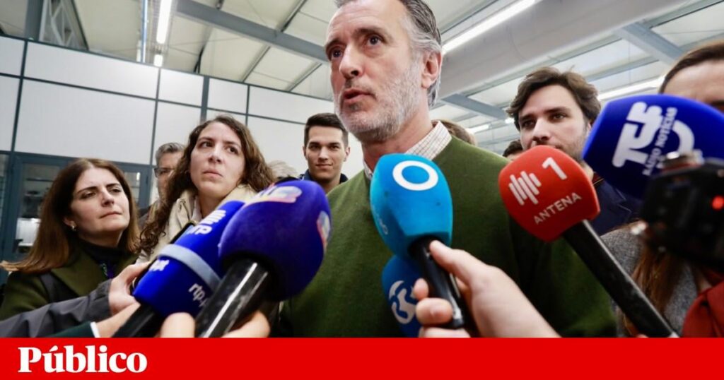 Thirty women come to Cotrim’s defense after allegations of harassment