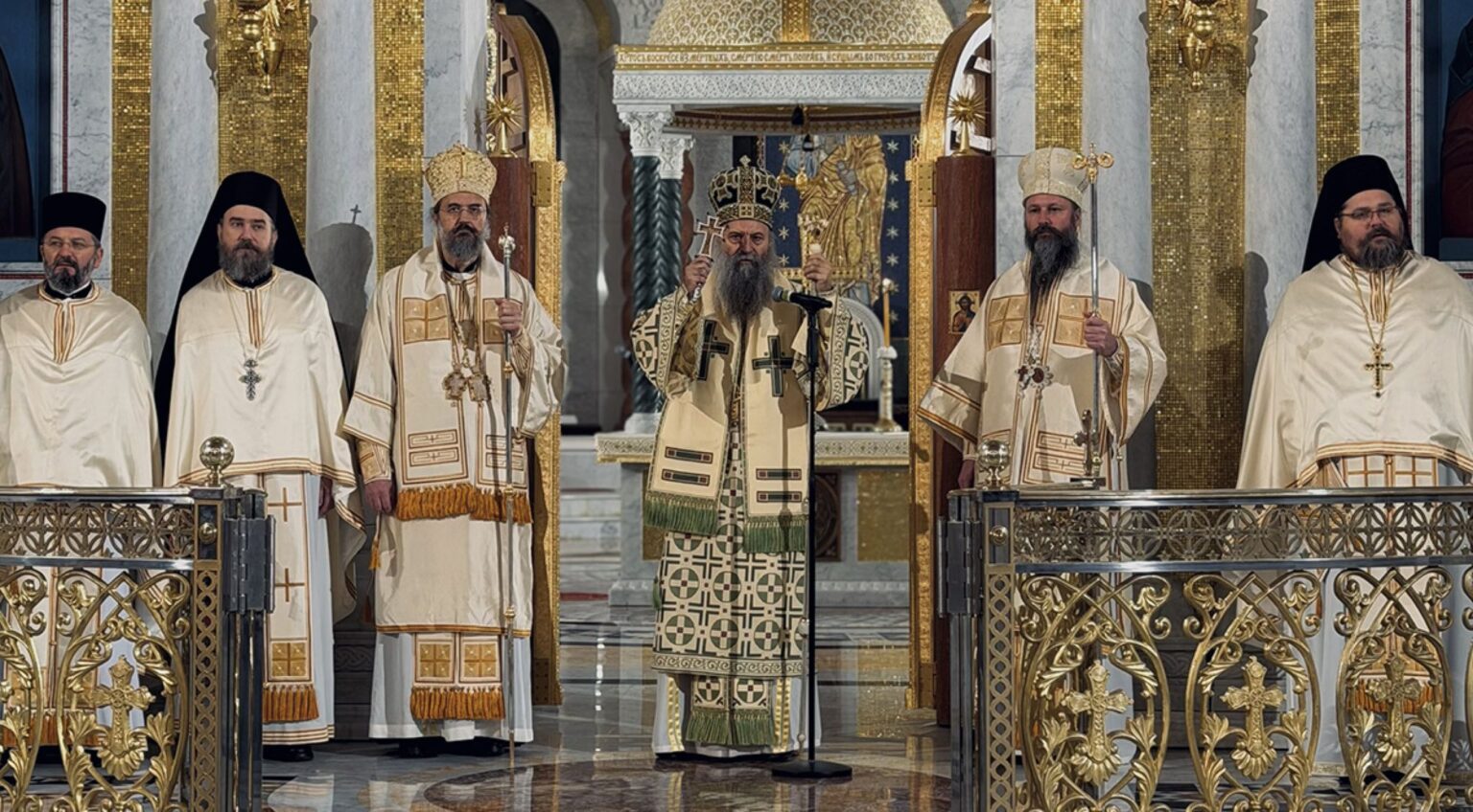 Patriarch of Serbia's Christmas Message: Let us embrace one another as the Lord embraces us