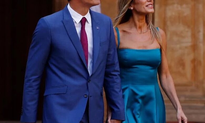 Pedro Sánchez Escapes to Andorra for the Holidays and Surprises with a Moncloa Tour