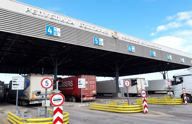 Bulgaria: Bulgaria Closes Borders with Serbia and North Macedonia for Trucks Amid Blockades