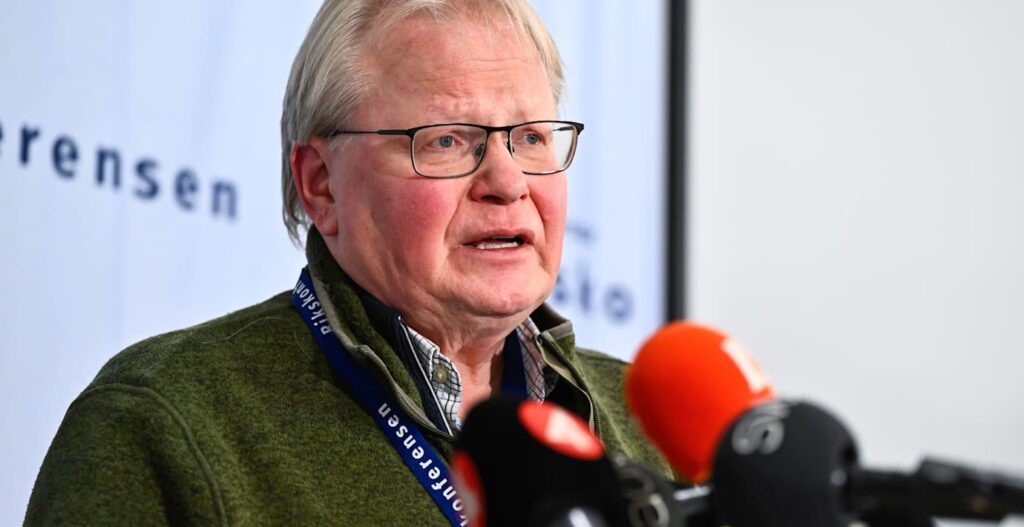 A: The state should be a partner in Swedish defense companies