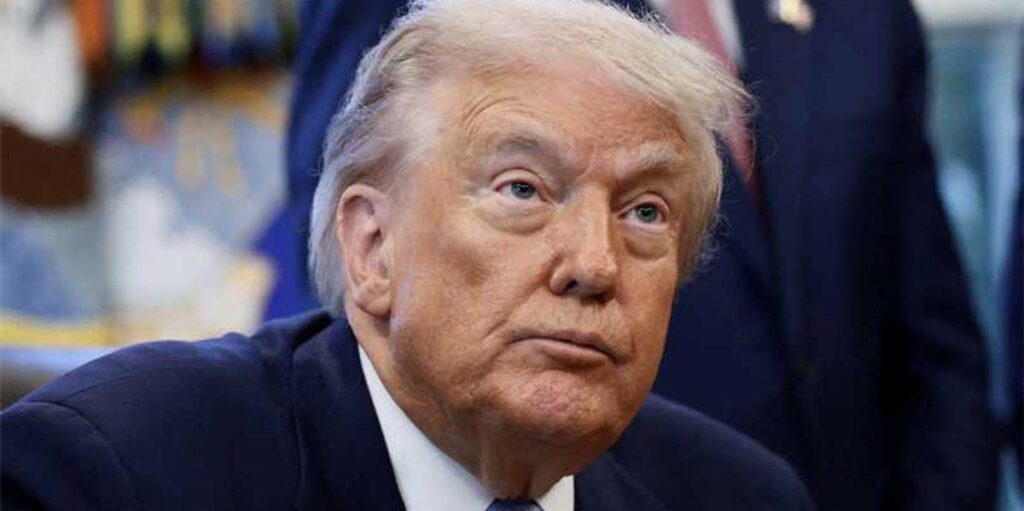 Trump's change in travel plans exposes White House fears he's 'in trouble': report