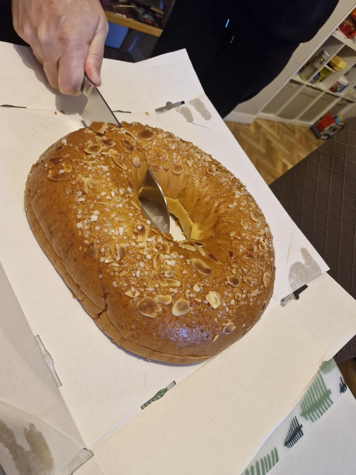 Roscón de reyes from El Corte Inglés: the first time I eat it and I loved it!