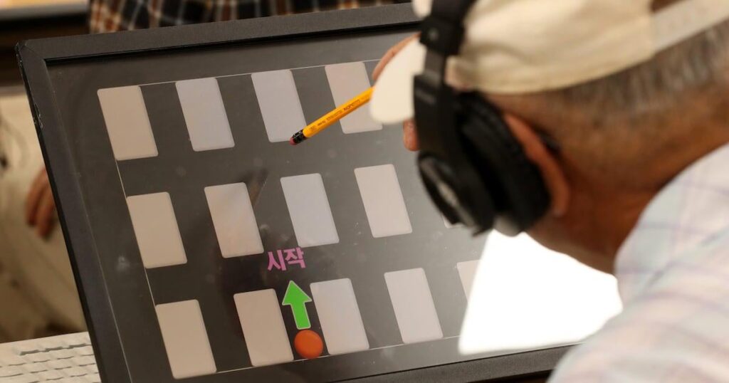 Elderly License Surrender Cuts Traffic Accidents in Seoul