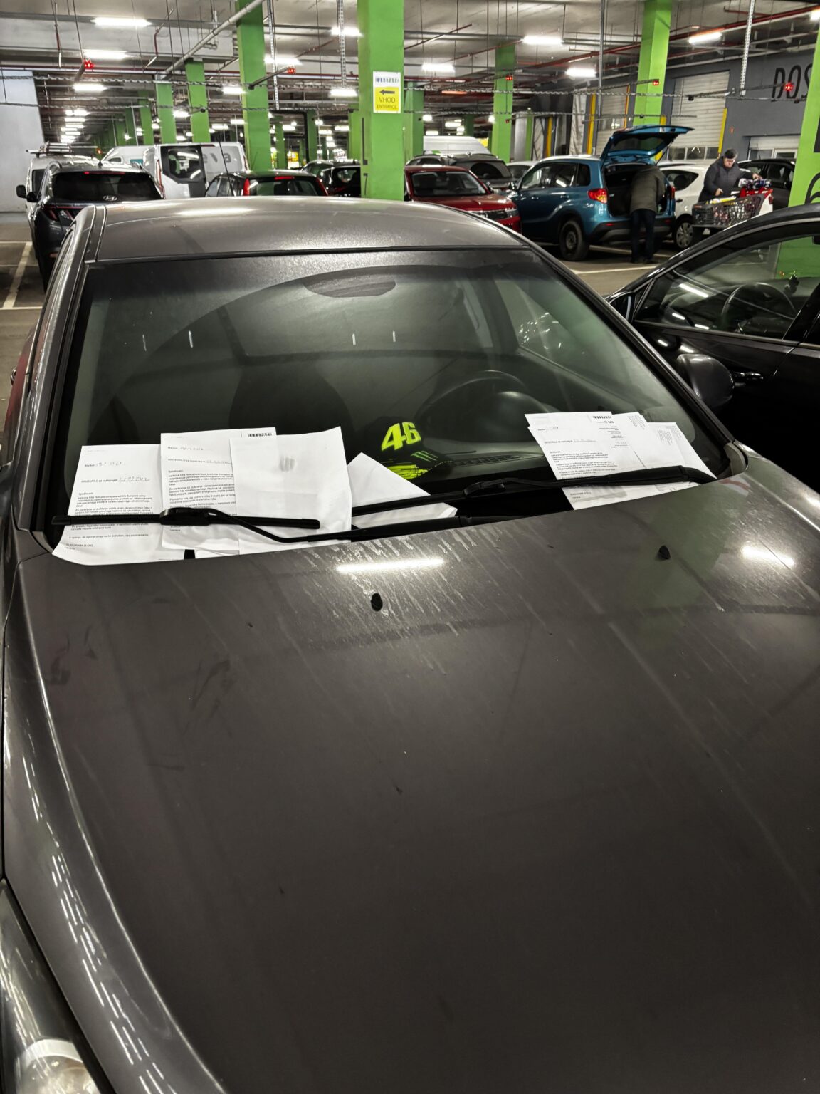 Sir, you are not allowed to park here - Europark