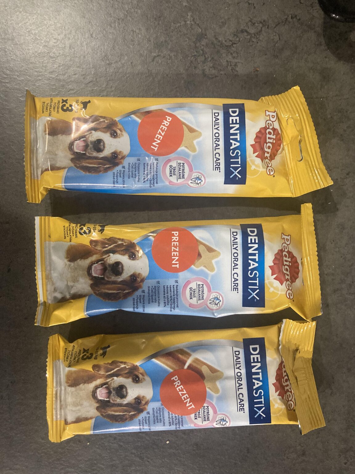 Dog treats as a gift when ordering online Biedronka