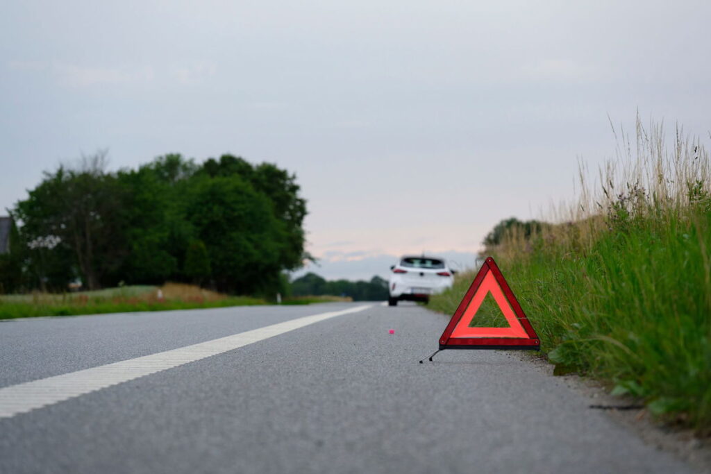 Are warning triangles still allowed after Spain’s V16 rule change? « Euro Weekly News