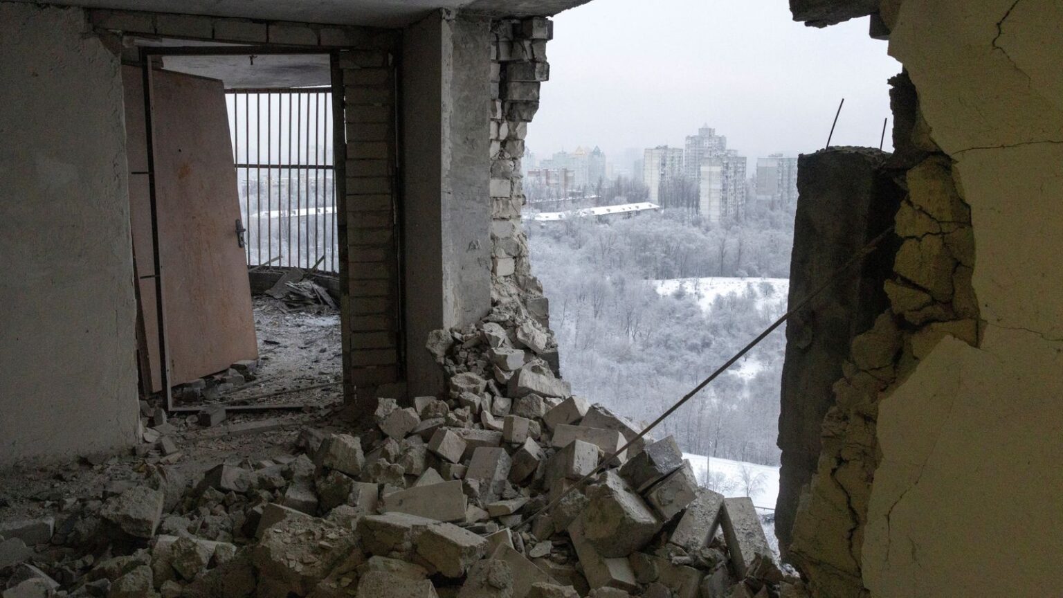 Ukraine war latest: ‘It’s Russia… and you all know it’ – Poland’s pointed message after Trump’s Zelenskyy remarks | World News Ukraine war latest: 'It's Russia... and you all know it' - Poland's pointed message after Trump's Zelenskyy remarks | World News