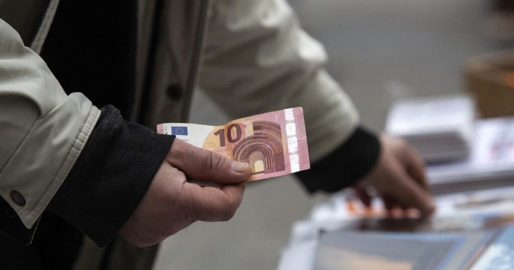 Confusion in Bulgaria after the introduction of the euro. Customers surprised by their bills