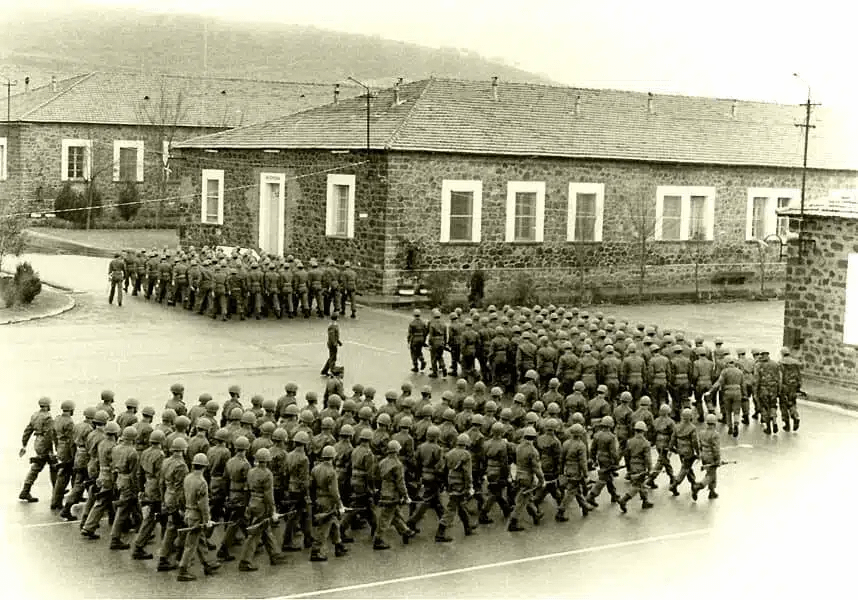 To all those terrified by the reintroduction of the draft in Italy, can you explain to me where any suicidal government that wanted to do it would find the money? And where would you put the soldiers, given that the barracks have been decommissioned?