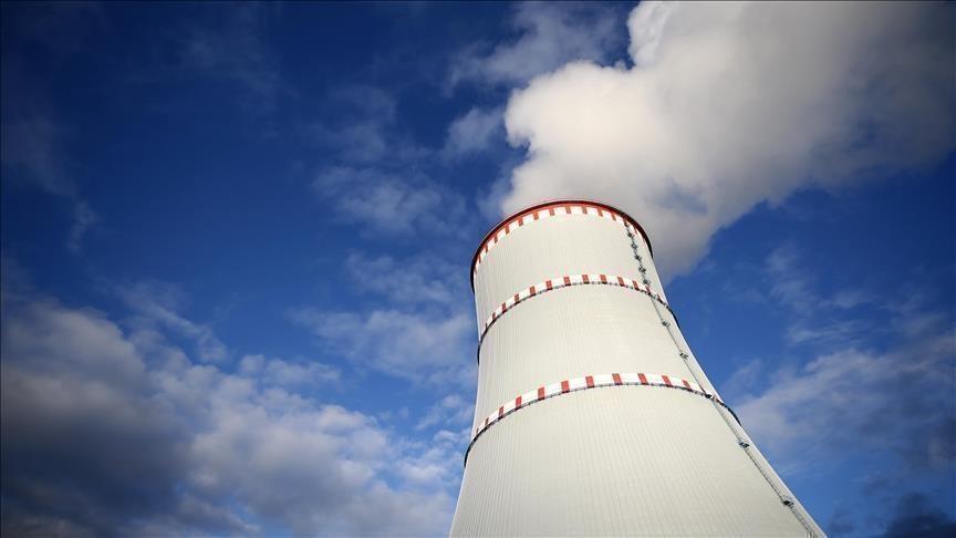 Japan halts reactor at world's largest nuclear plant a day after restart