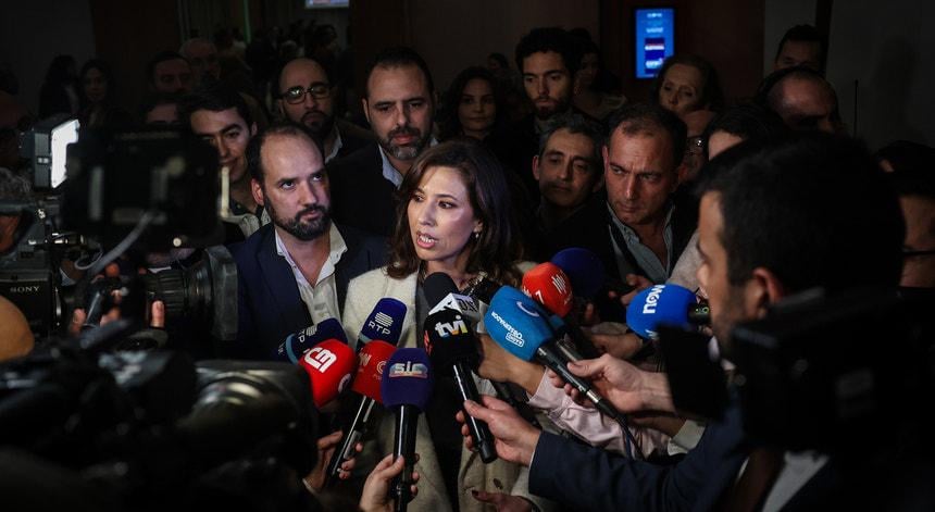 Mariana Leitão votes for Seguro but IL maintains neutrality