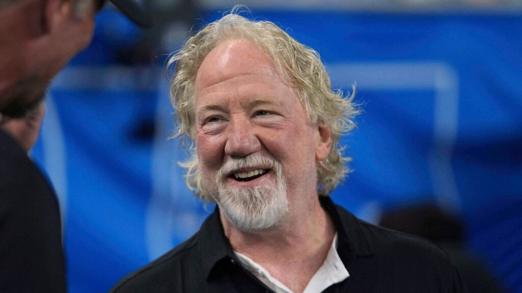 Timothy Busfield accused of child sex abuse in New Mexico Actor Timothy Busfield smiles before an NFL football game in Detroit, Sept. 14, 2025. (AP Photo/Paul Sancya, File)