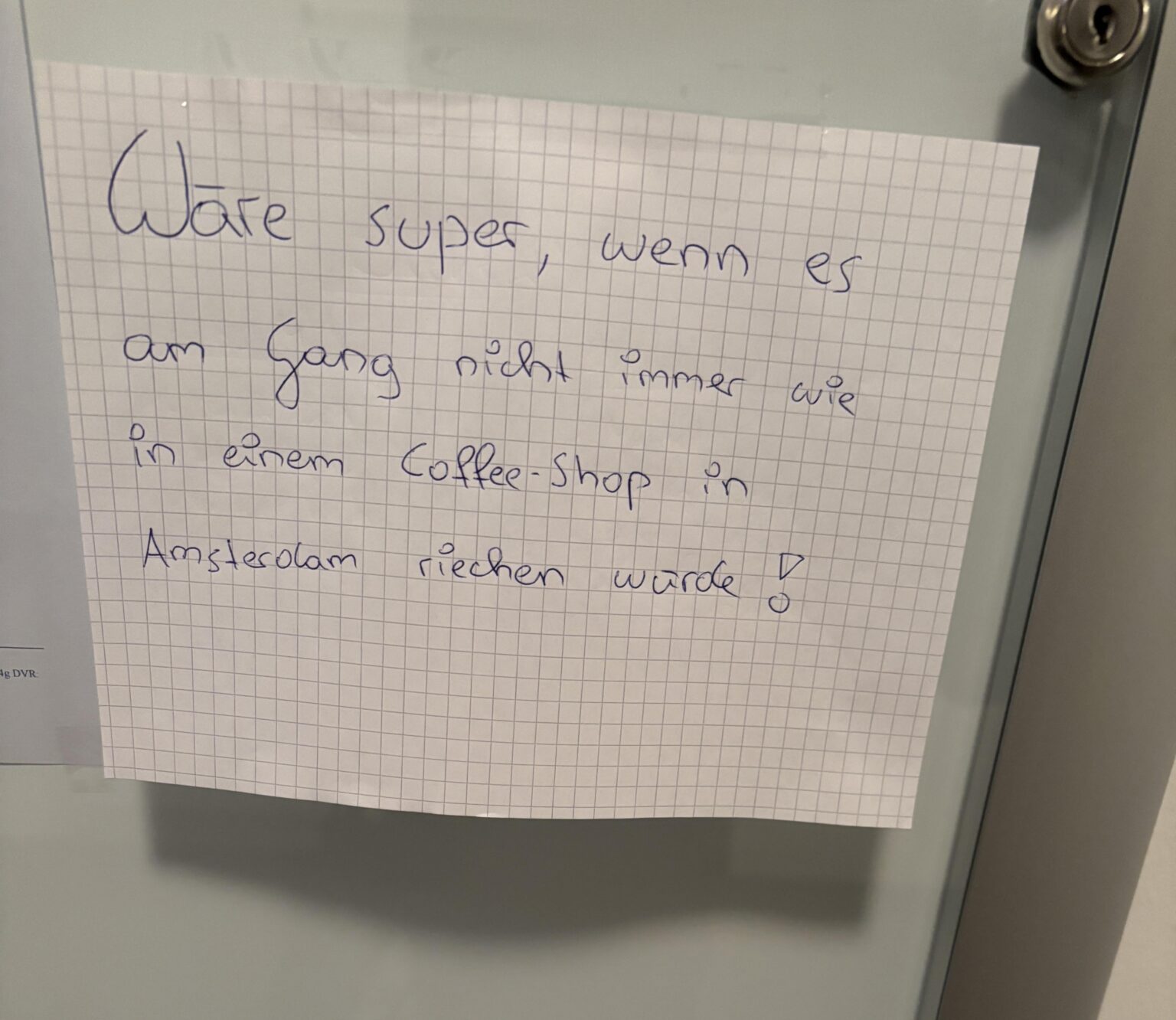 Staircase ≠ coffee house🍁🚭