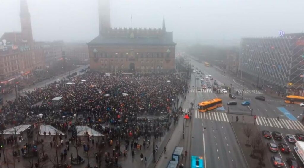 The attendance at the "Hands off Greenland" demonstration in KBH