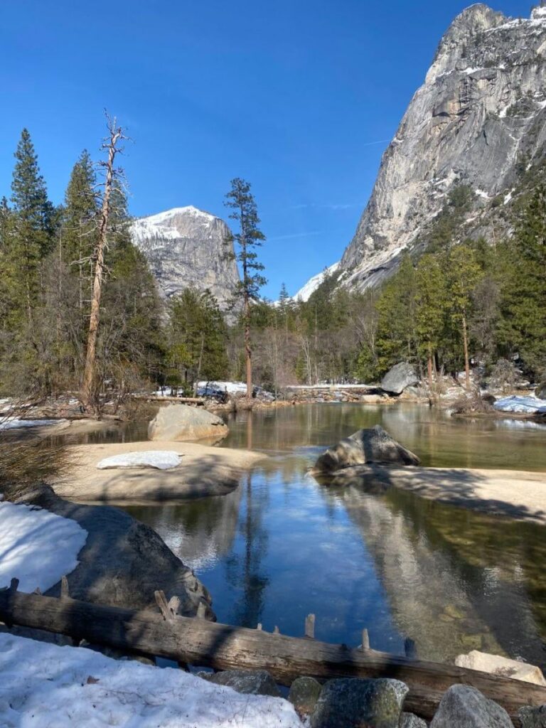 mirror lake of Yosemite