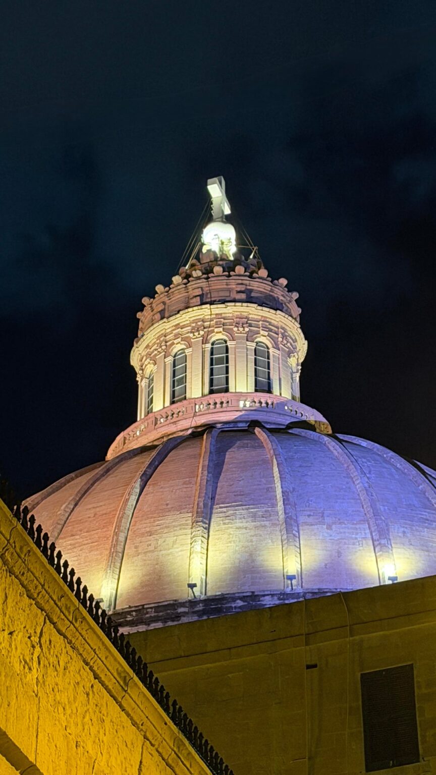 Such nice spots to unravel