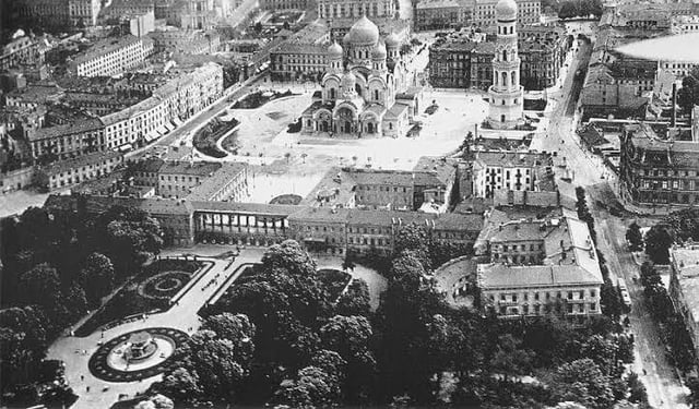 Warsaw city center in the 1910’s with the Alexander Nevsky Cathedral