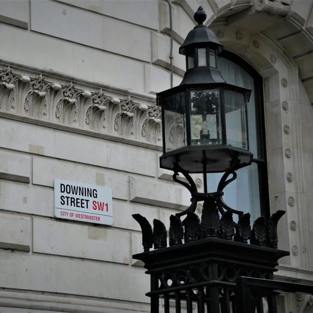 Parliamentarians urge the Prime Minister to support Jimmy Lai on China trip — Hong Kong Watch Parliamentarians urge the Prime Minister to support Jimmy Lai on China trip — Hong Kong Watch