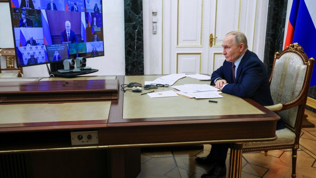 Russia watches US-European tensions over Greenland with glee, gloating and wariness Russia watches US-European tensions over Greenland with glee, gloating and wariness