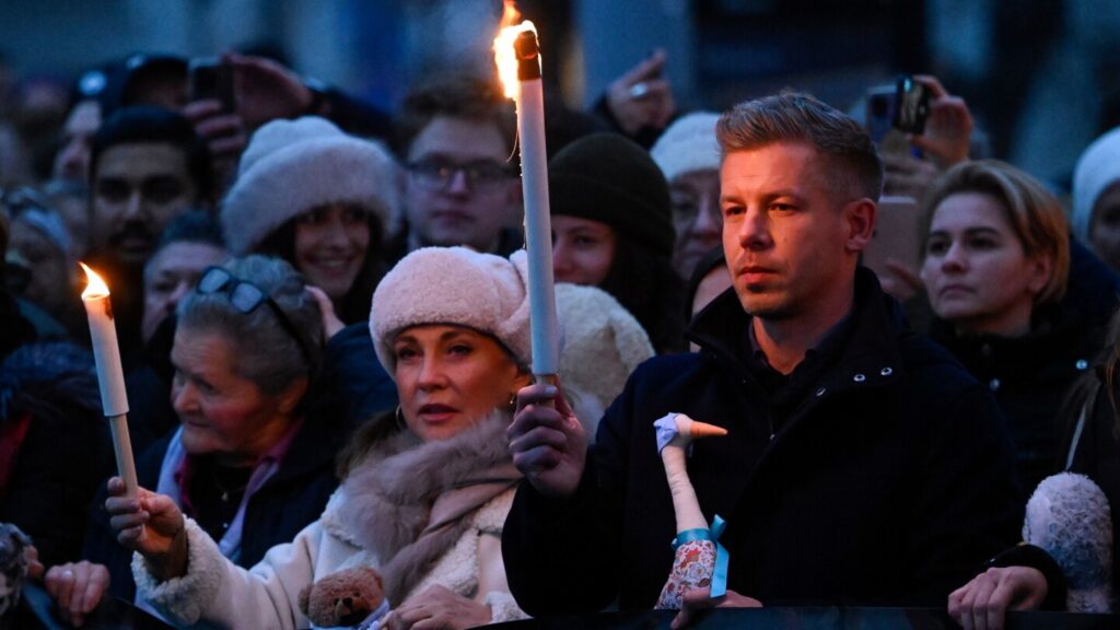 Orbán's rival leads protest over alleged child abuse in Hungary's state-run institutions