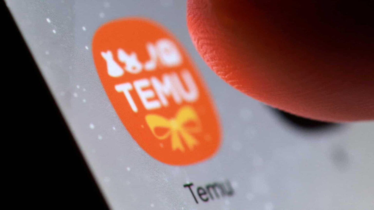 The Consumer Council: Do not send photos of your passport or driving license to foreign shops